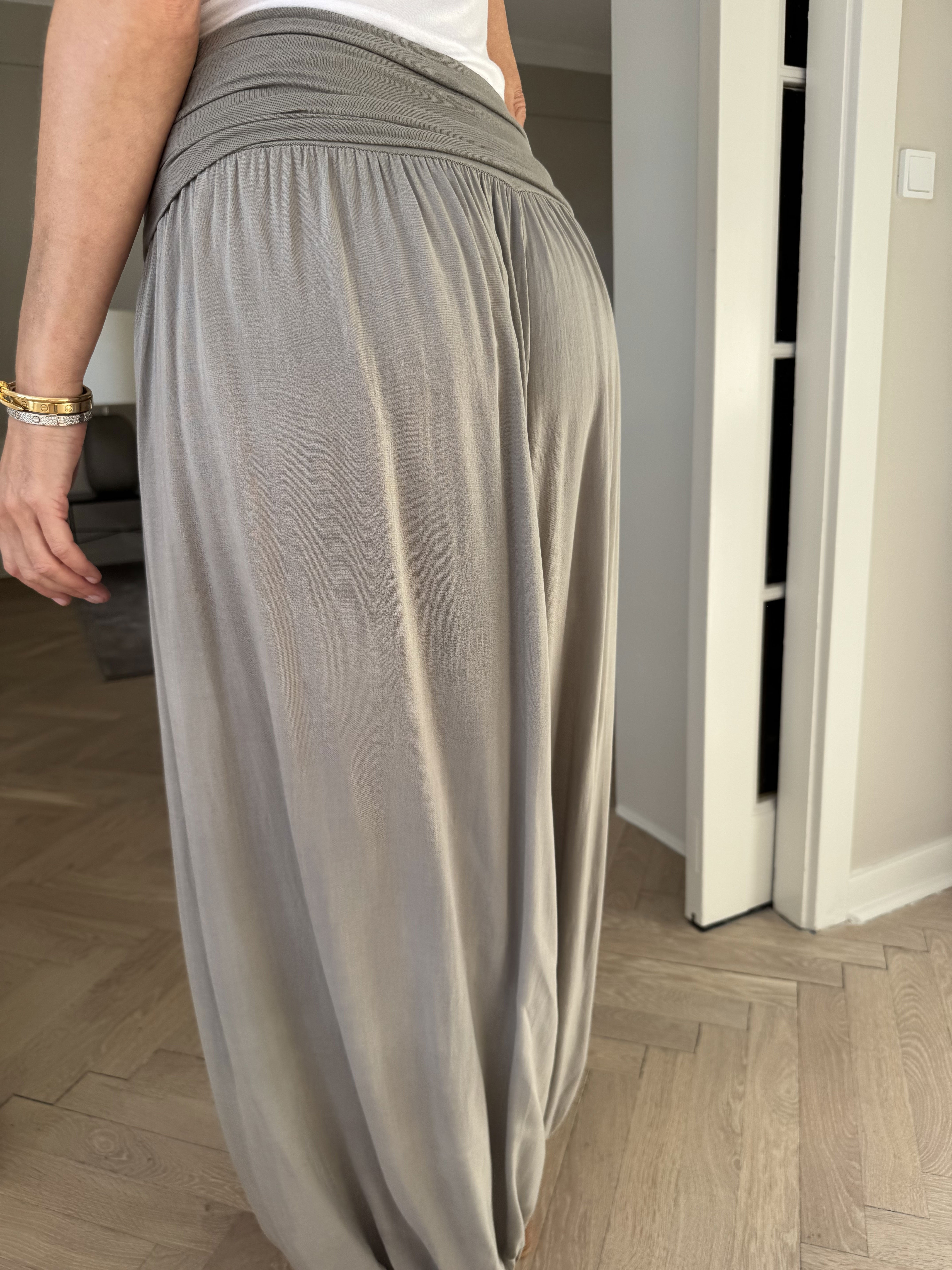 Drew - Ensfarvet boheme bukser i let viskose